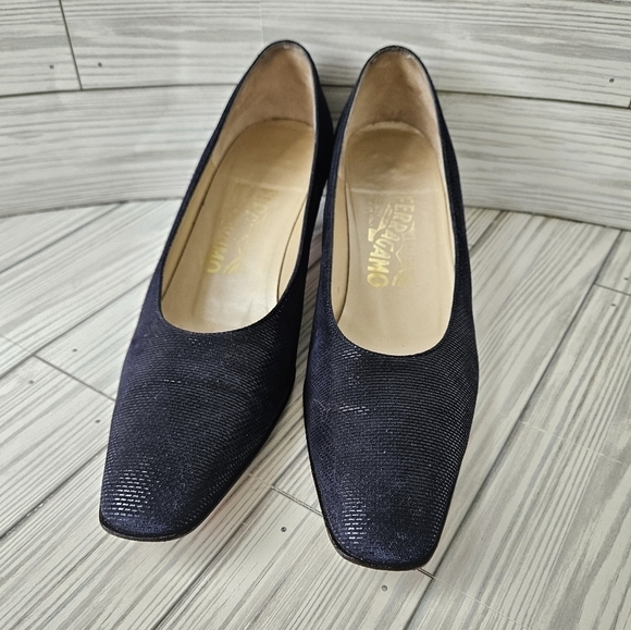Salvatore Ferragamo Striped Suede Almond Toe Kitten Heels in Midnight Size 8.5 - Picture 2 of 12